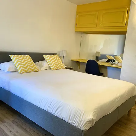 Jas Neuf Hotel