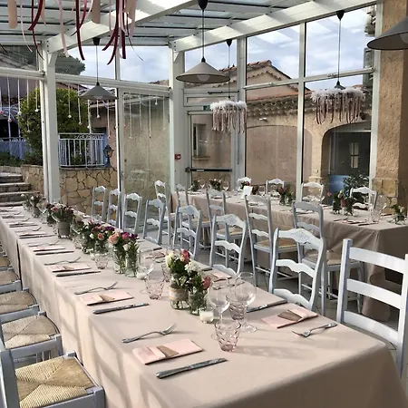Jas Neuf Hotel