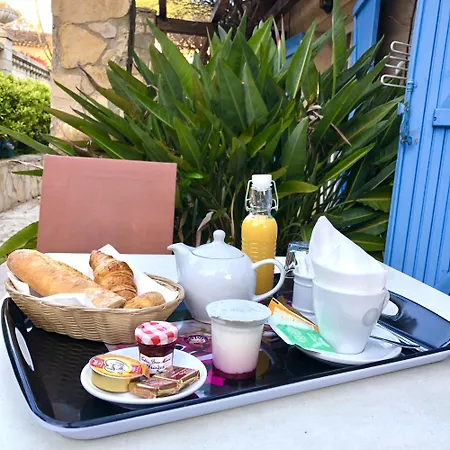 Jas Neuf Hotel 3*