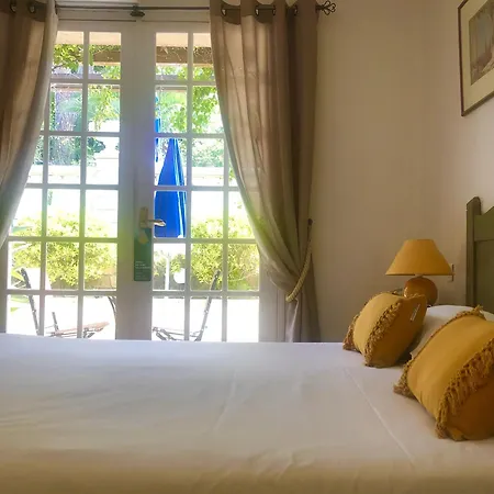 Jas Neuf Hotel