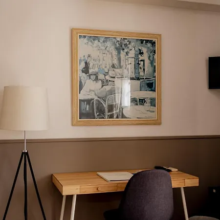 Jas Neuf Hotel 3*